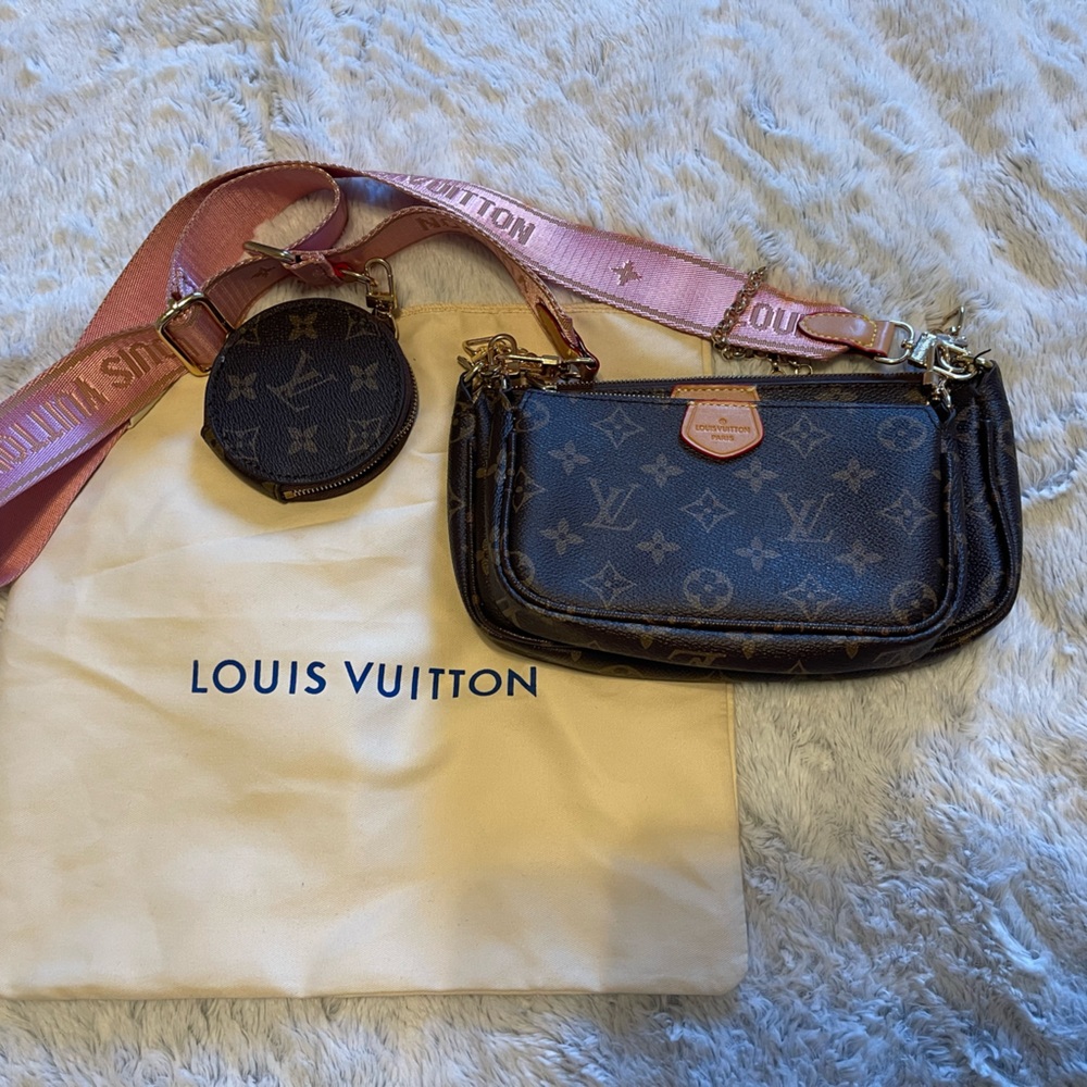 Woman crossbody